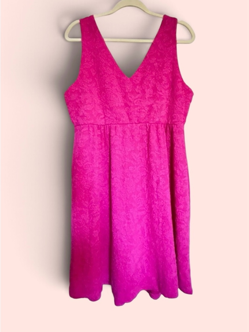 Motherhood Maternity Bright Pink Sleeveless V-Neck Dress Size Large Lined
